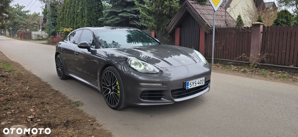 Porsche Panamera 4S PDK - 8