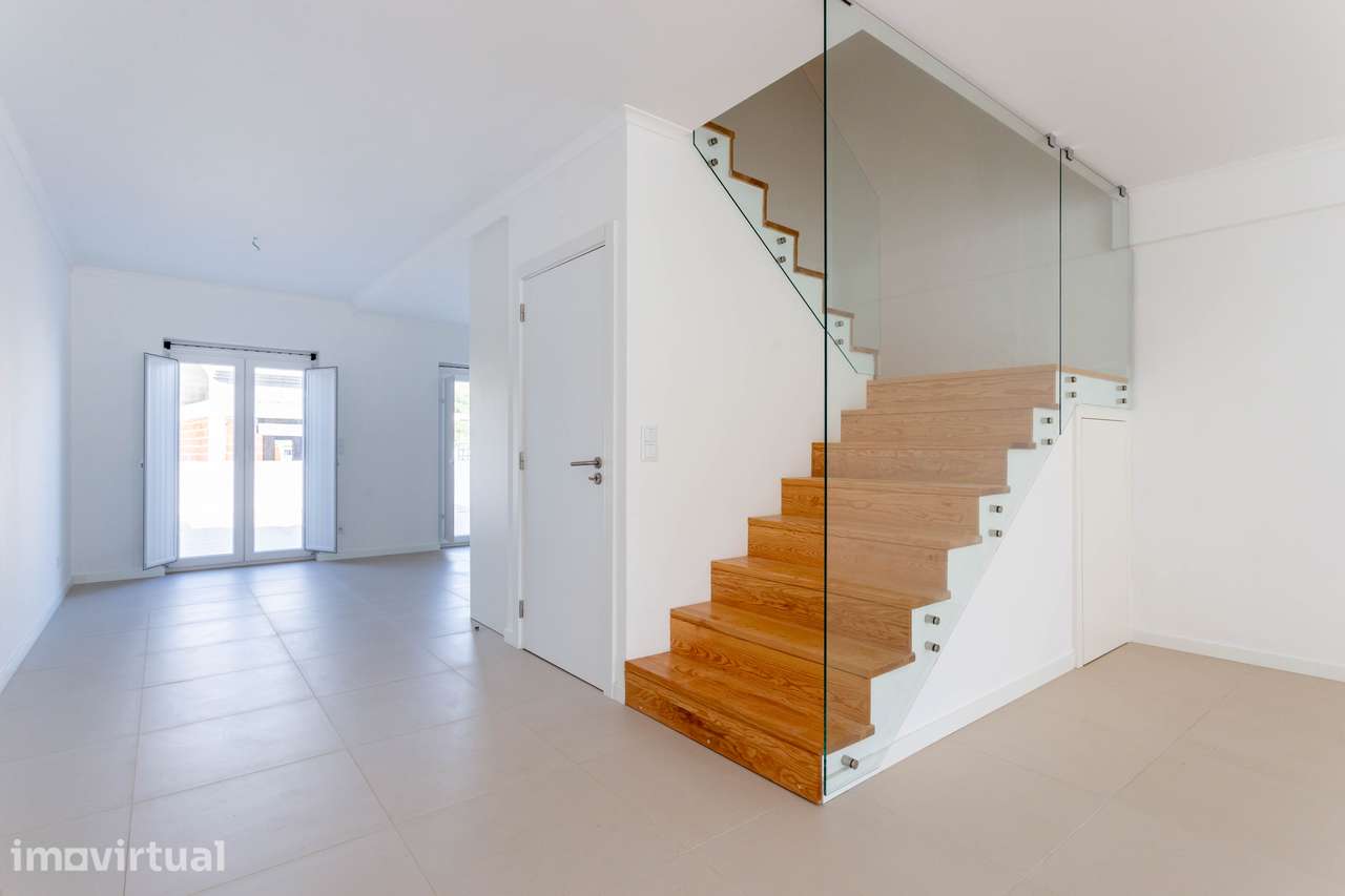 Moradia T3 geminada com sótão habitável - Grande imagem: 5/25