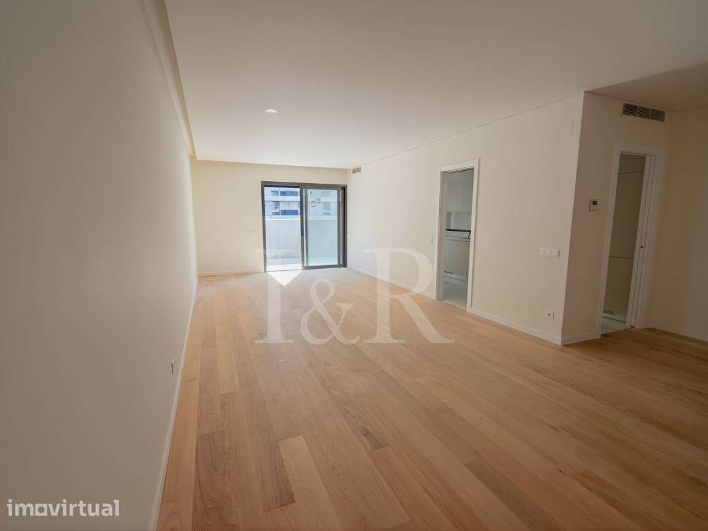 Apartamento T3 com varanda e estacionamento em Miraflores, Algés - Grande imagem: 5/25