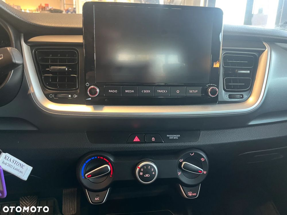 Kia Stonic - 10