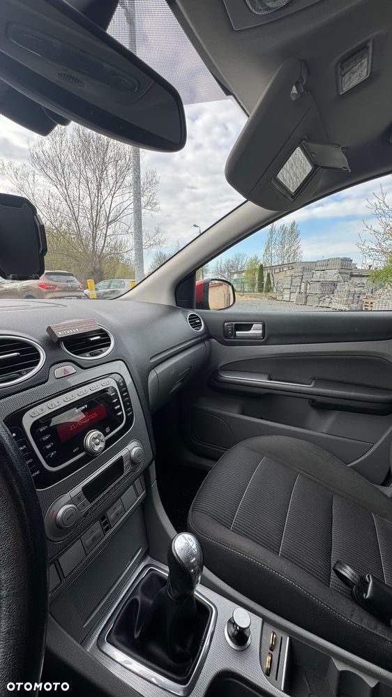 Ford Focus 2.0 16V Style - 14