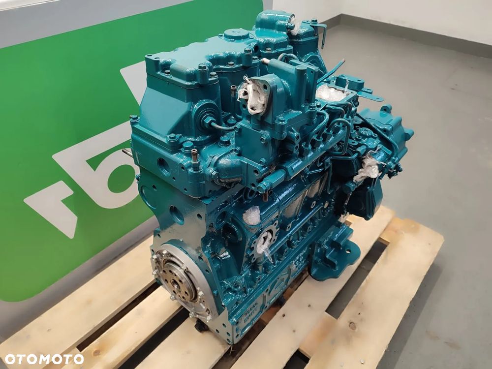 Silnik KUBOTA  3.769L V3800 - 5