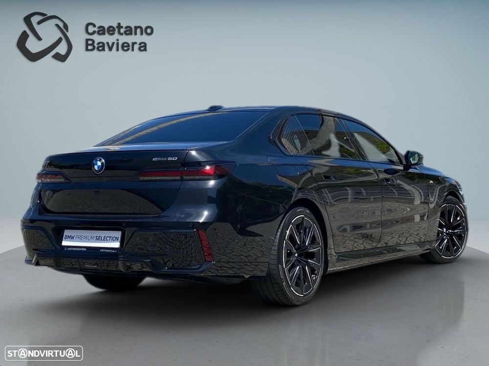 BMW i7 eDrive50 Pack Desportivo M Pro — photo 2