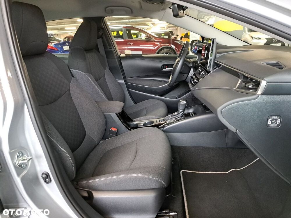 Toyota Corolla 1.8 Hybrid Comfort - 16