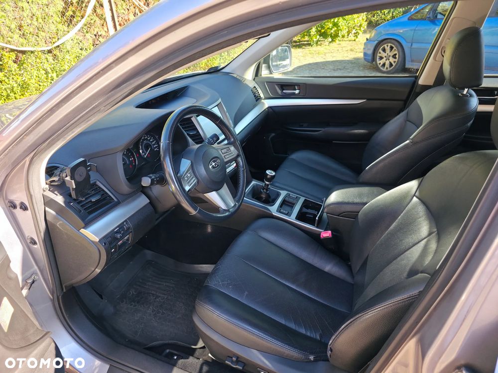 Subaru Legacy 2.0D RC NAV - 9