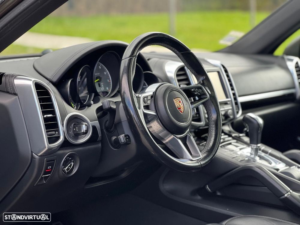 Porsche Cayenne S E-Hybrid Platinum Edition - 8