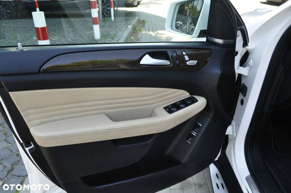 Mercedes-Benz GLE - 9