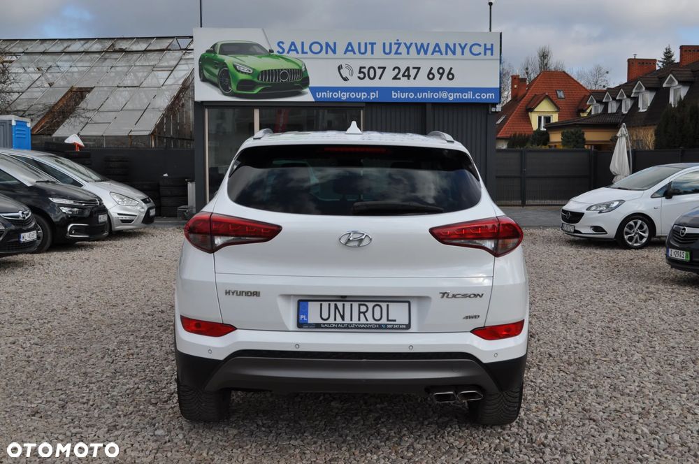Hyundai Tucson 2.0 CRDI 4WD Automatik Premium - 8