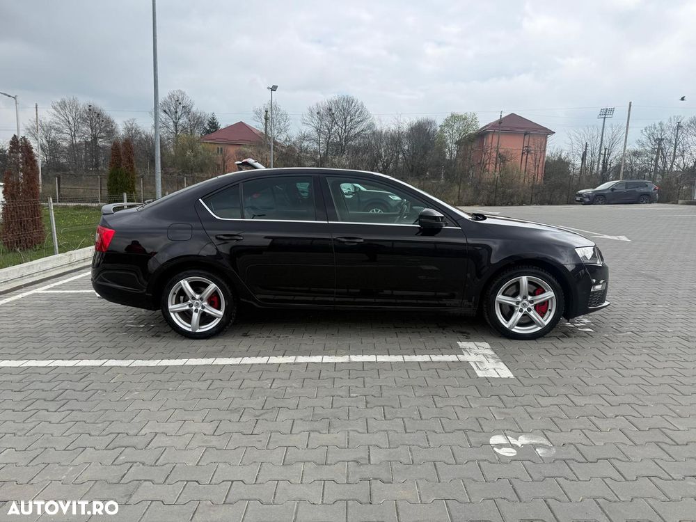 Skoda Octavia 2.0 TDI (Green tec) DSG RS - 2