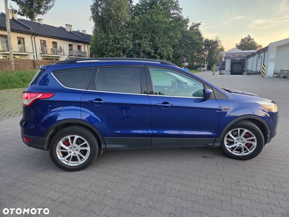 Ford Escape 2.0 EcoBoost AWD Titanium - 5