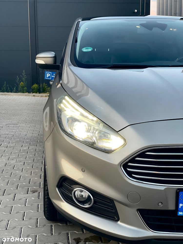 Ford S-Max - 24