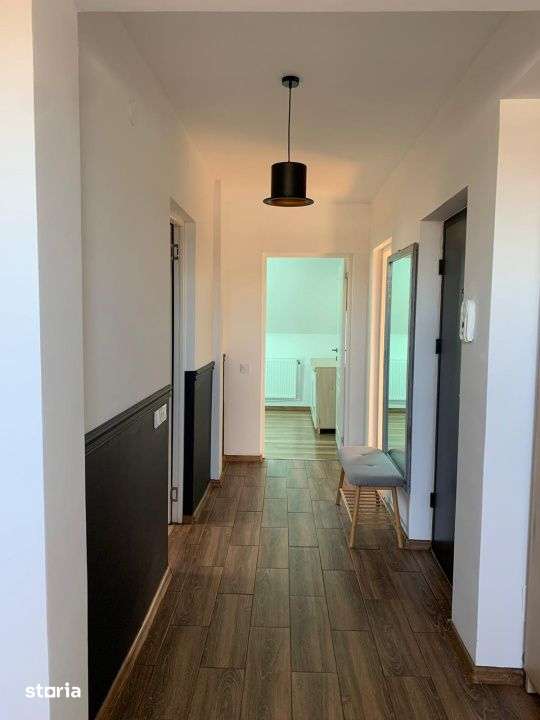 Apartament de 3 camere 2 bai, 86 mp utili , zona Teilor — fotografia 3