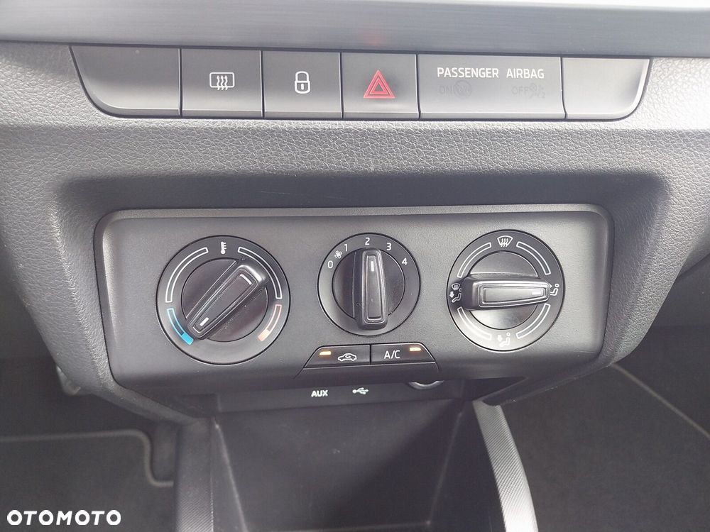 Skoda Fabia - 24