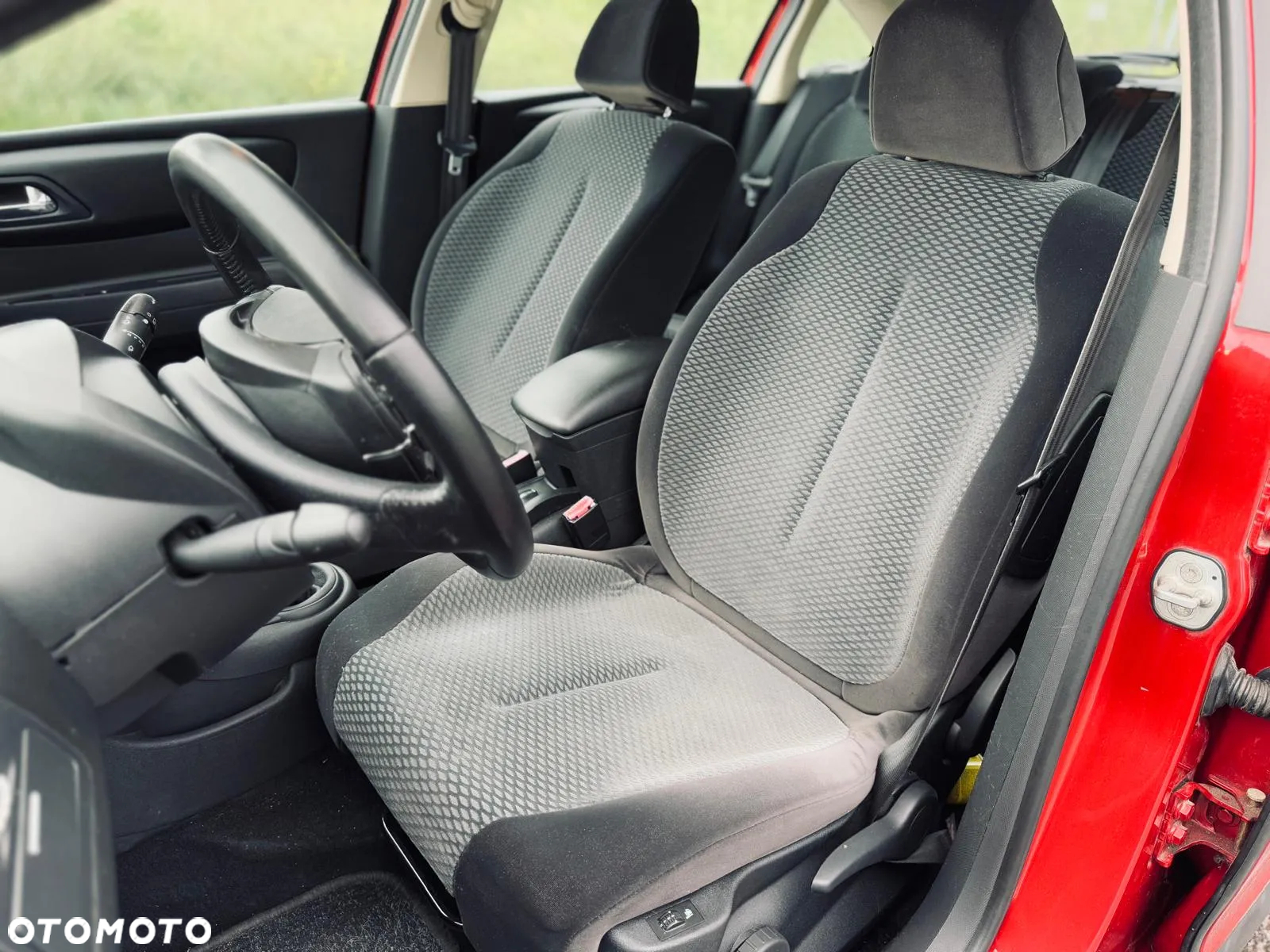 Citroën C4 1.6 16V Exclusive - 9