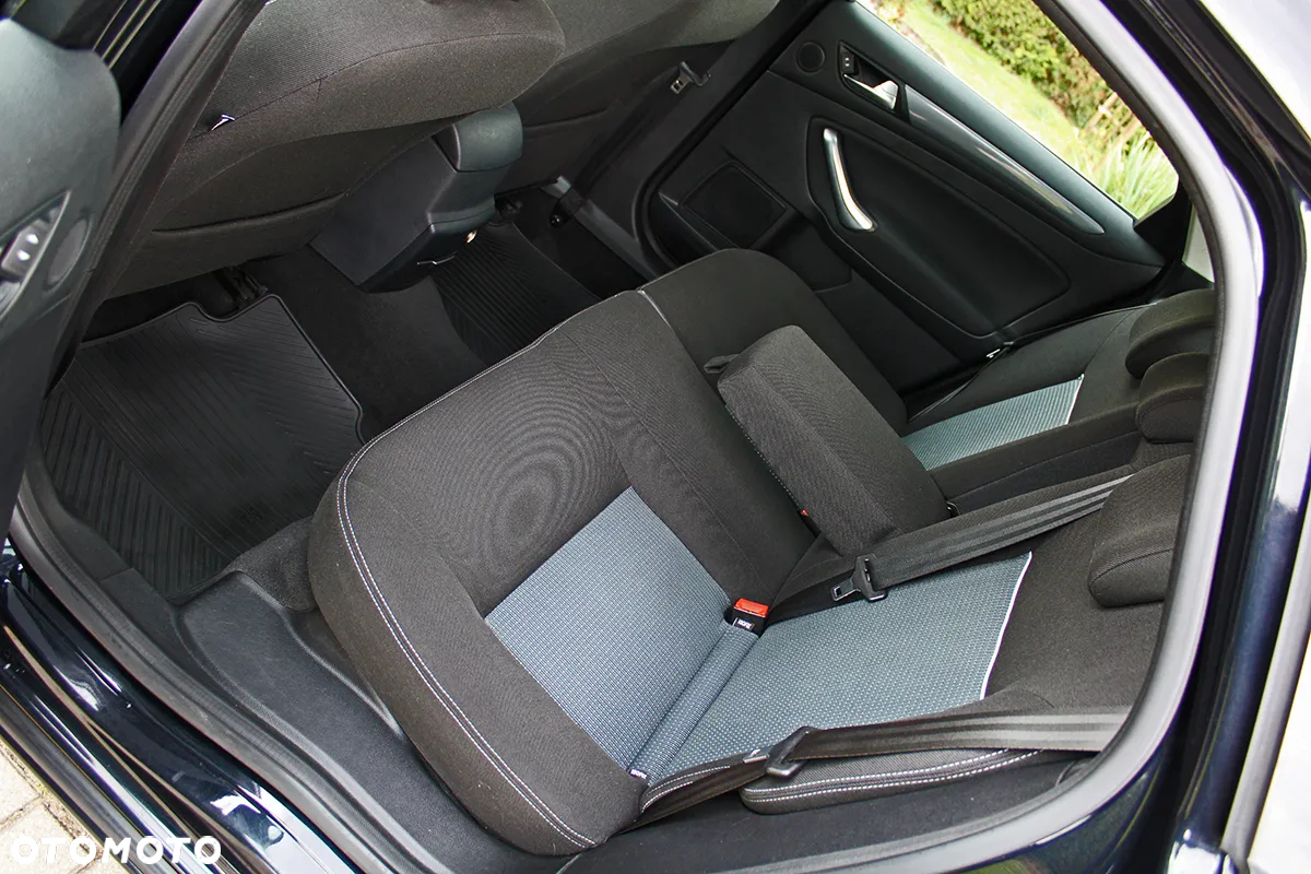 Ford Mondeo 2.0 TDCi Ambiente - 22