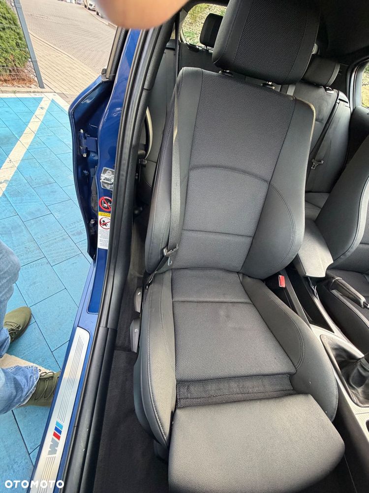 BMW Seria 1 120i - 23