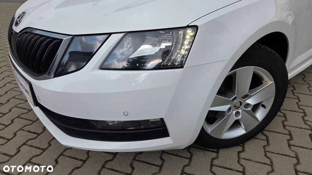 Skoda Octavia 1.6 TDI SCR Ambition - 2