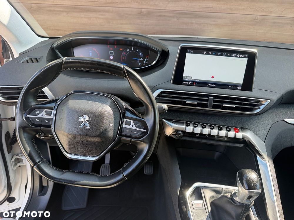 Peugeot 3008 - 19