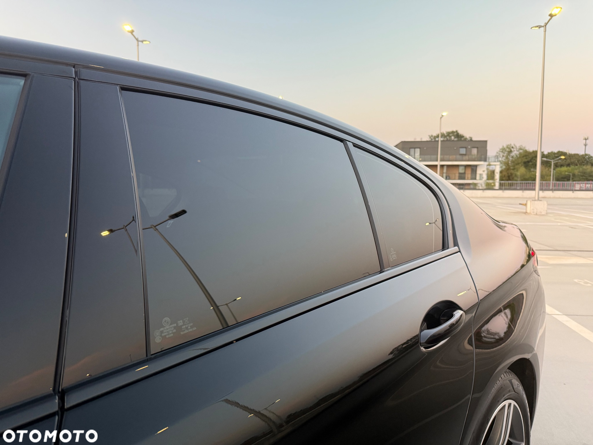 BMW Seria 5 530e xDrive - 26
