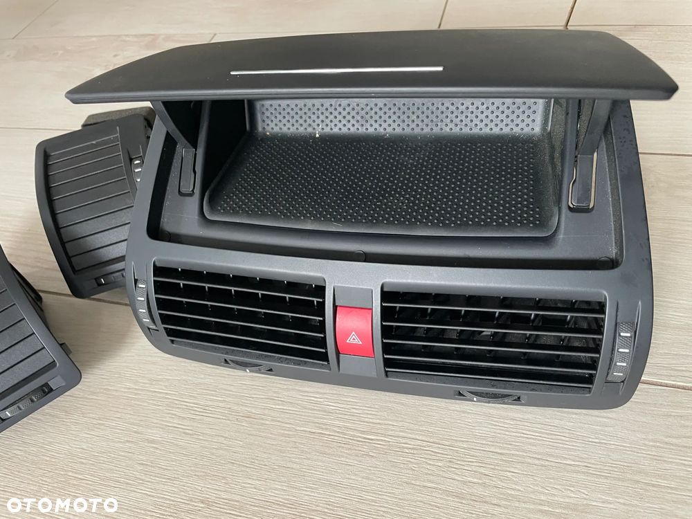 SKODA OCTAVIA II LISTWY DEKORY RAMKA KONSOLI KRATKI NAWIEWU Europa - 6