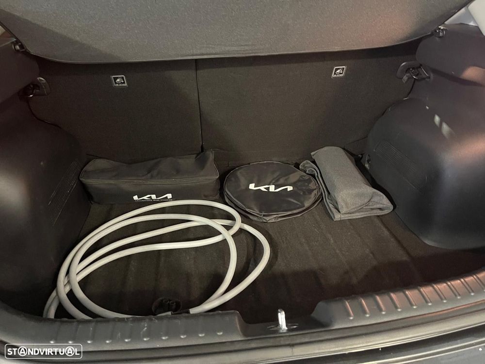 Kia Niro EV 64kWh Drive - 32
