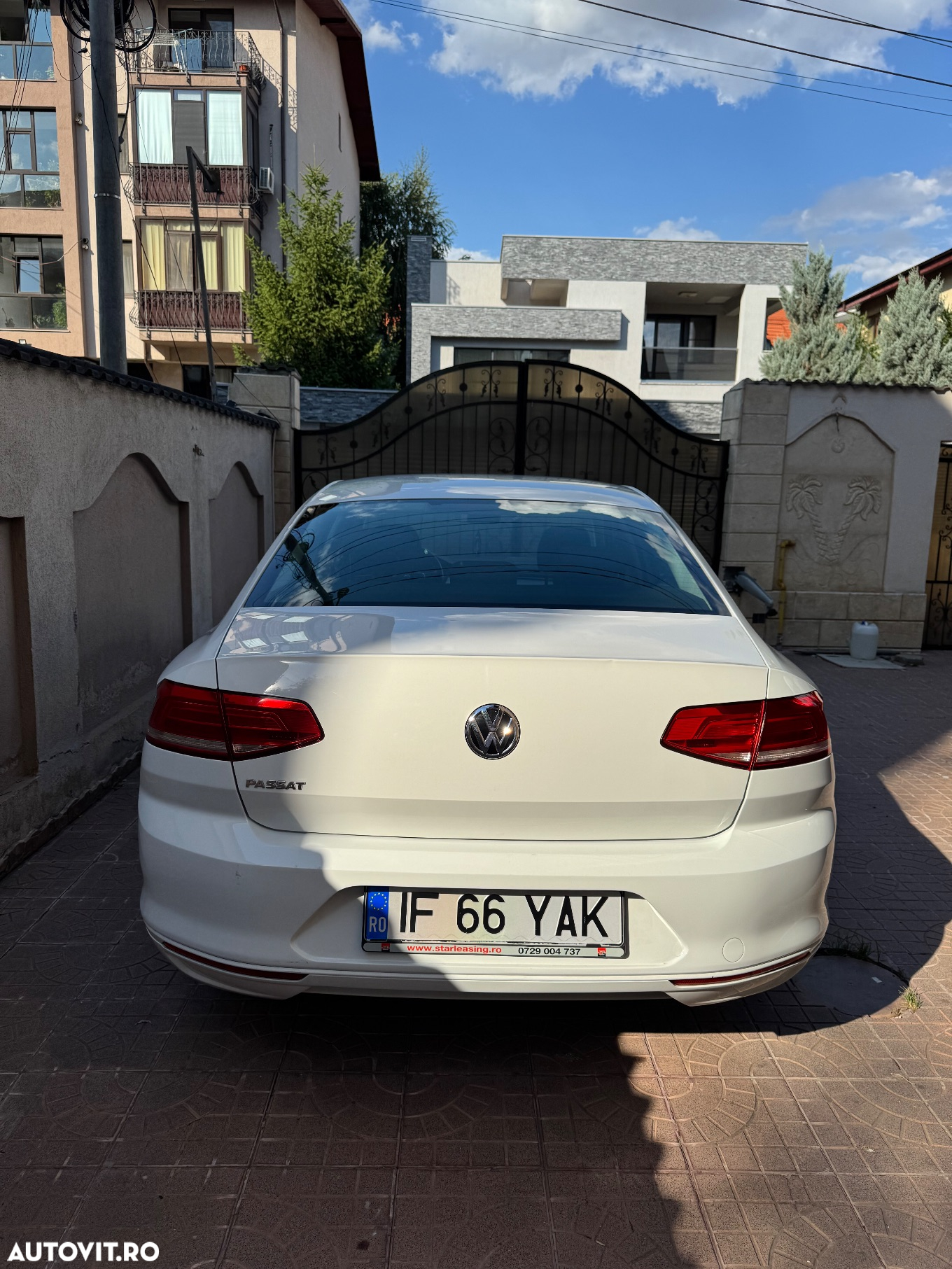 Volkswagen Passat - 4