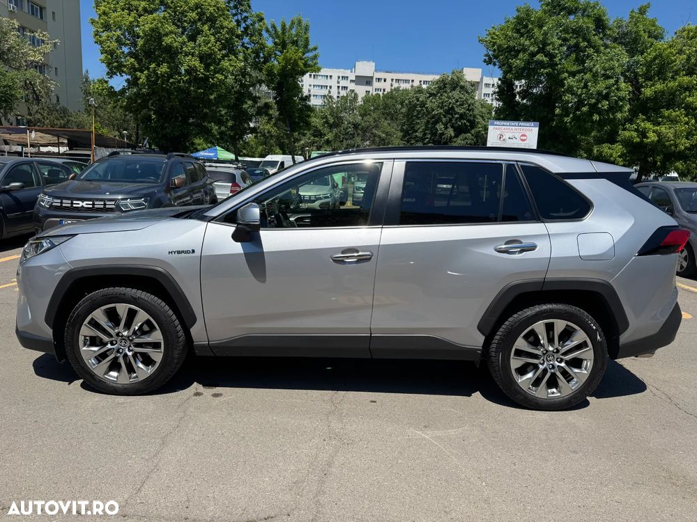 Toyota RAV4 - 7