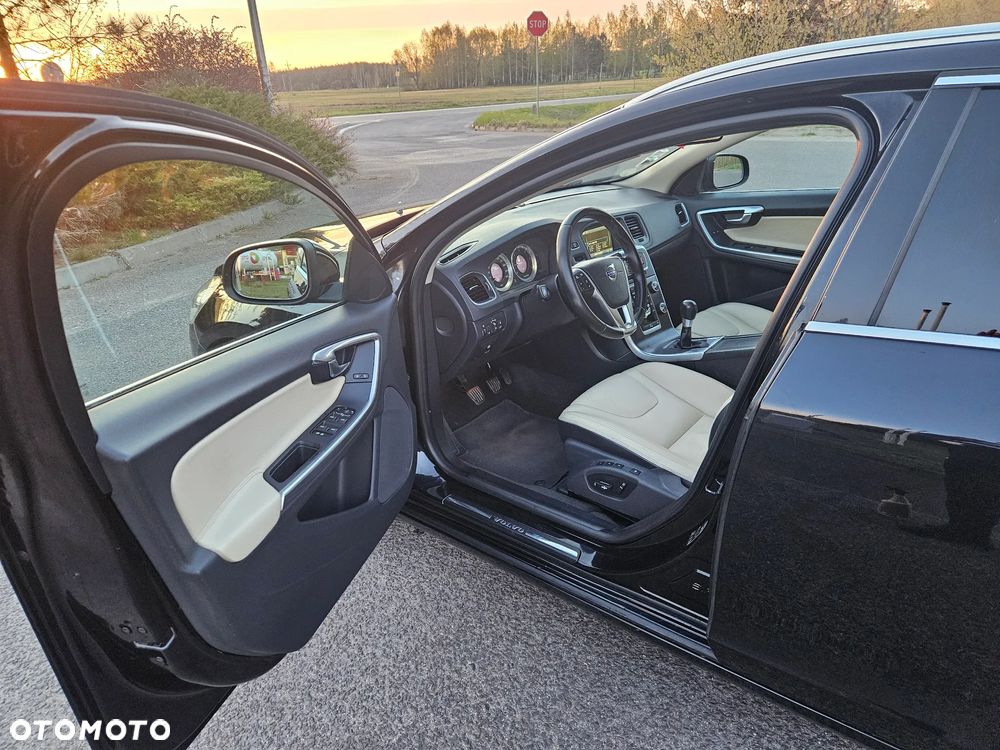 Volvo V60 DRIVe Summum - 19