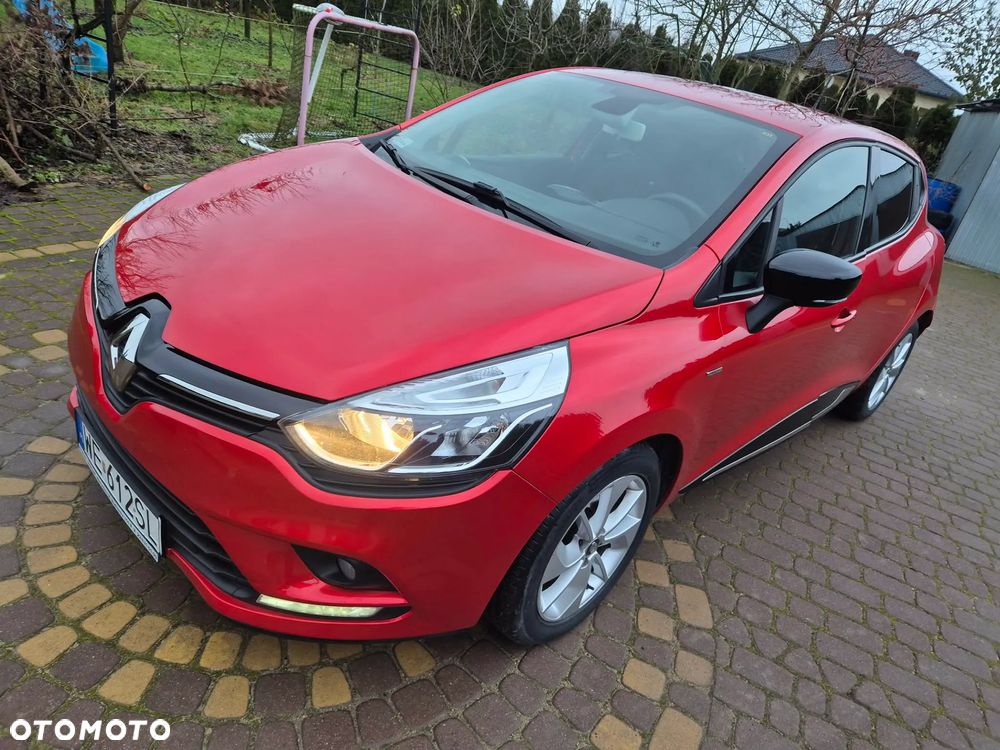 Renault Clio 1.2 16V Limited EU6 - 12