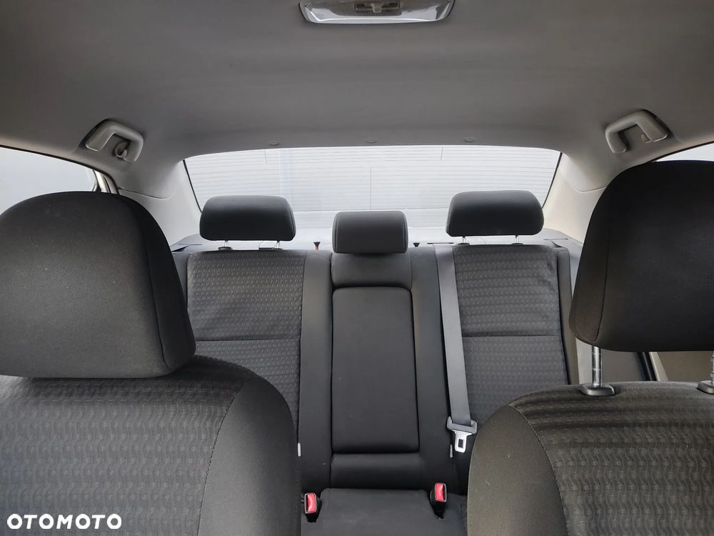 Toyota Corolla 1.6 VVT-i Terra - 10