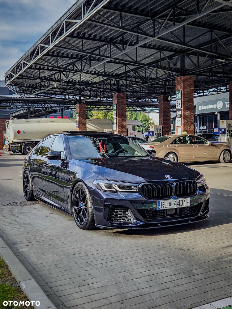 BMW Seria 5 M550i xDrive sport - 1