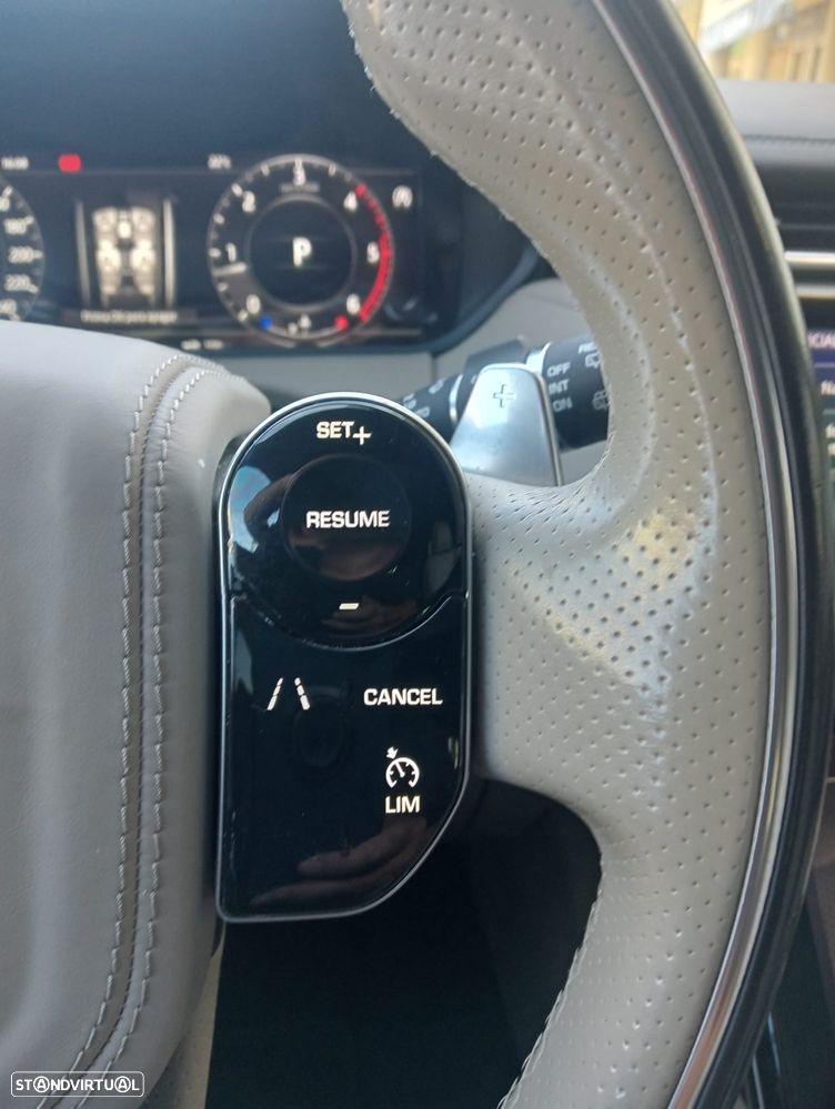 Land Rover Range Rover Velar 2.0 D R-Dynamic - 32