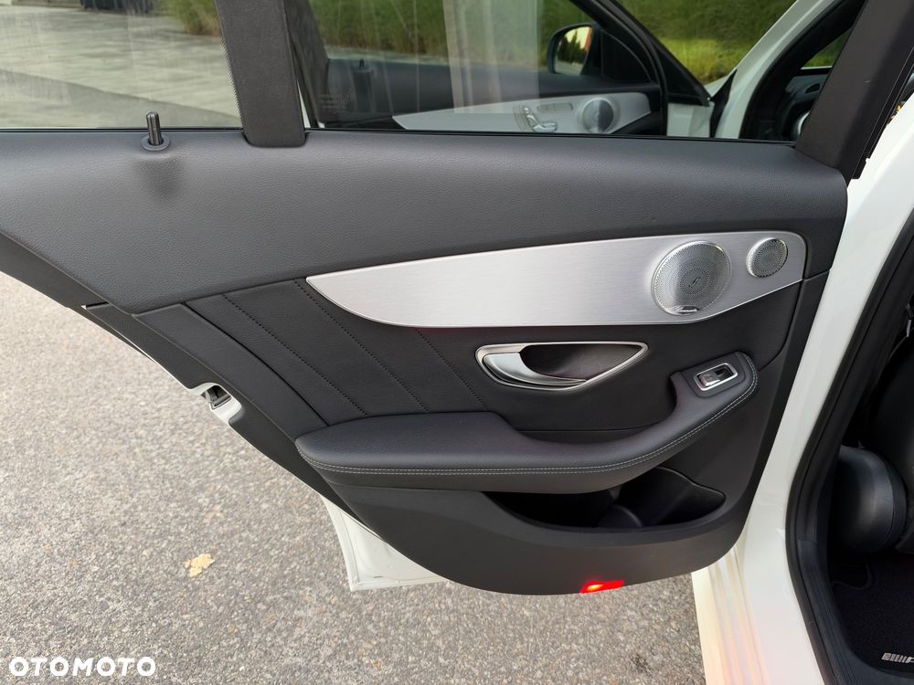 Mercedes-Benz Klasa C 300 d 9G-TRONIC AMG Line - 28