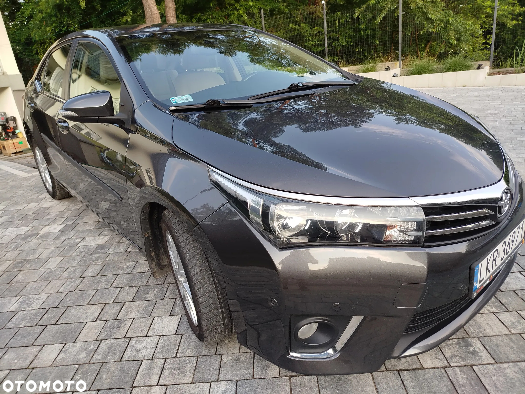 Toyota Corolla - 2