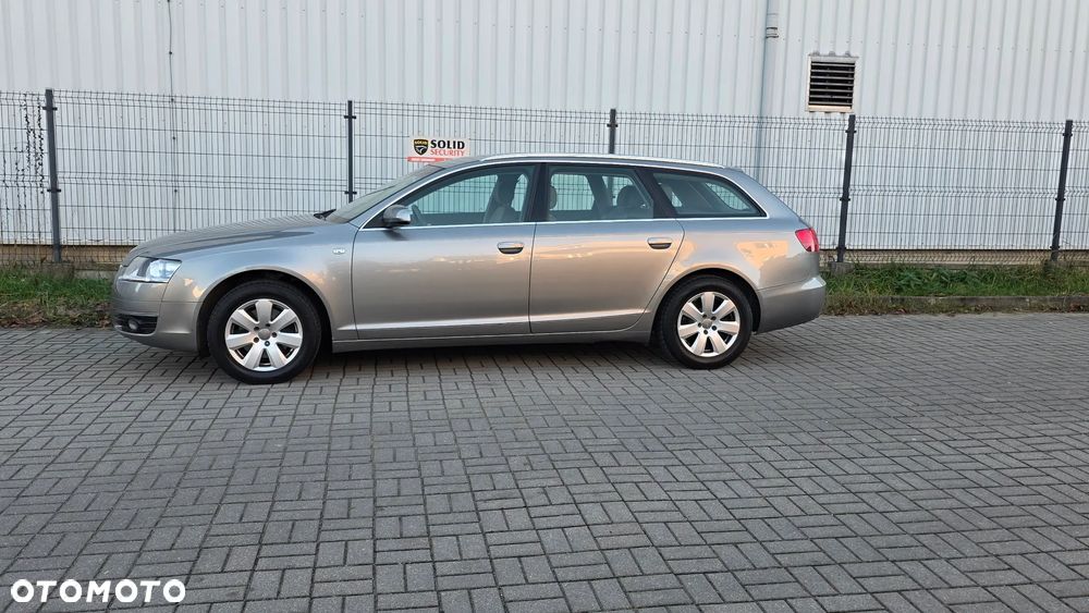 Audi A6 Avant 2.4 - 6