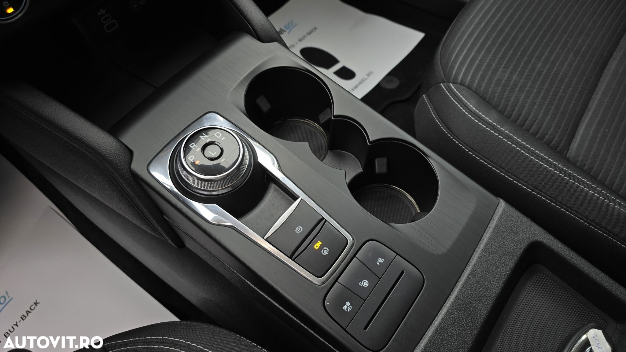 Ford Kuga - 17