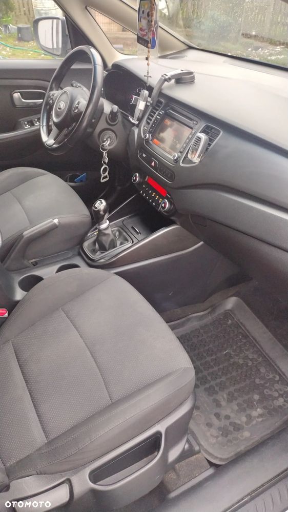 Kia Carens 1.7 CRDi L 7os - 15