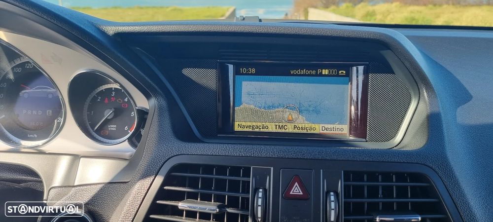 Mercedes-Benz E 250 CDI DPF BlueEFFICIENCY 7G-TRONIC Avantgarde - 32