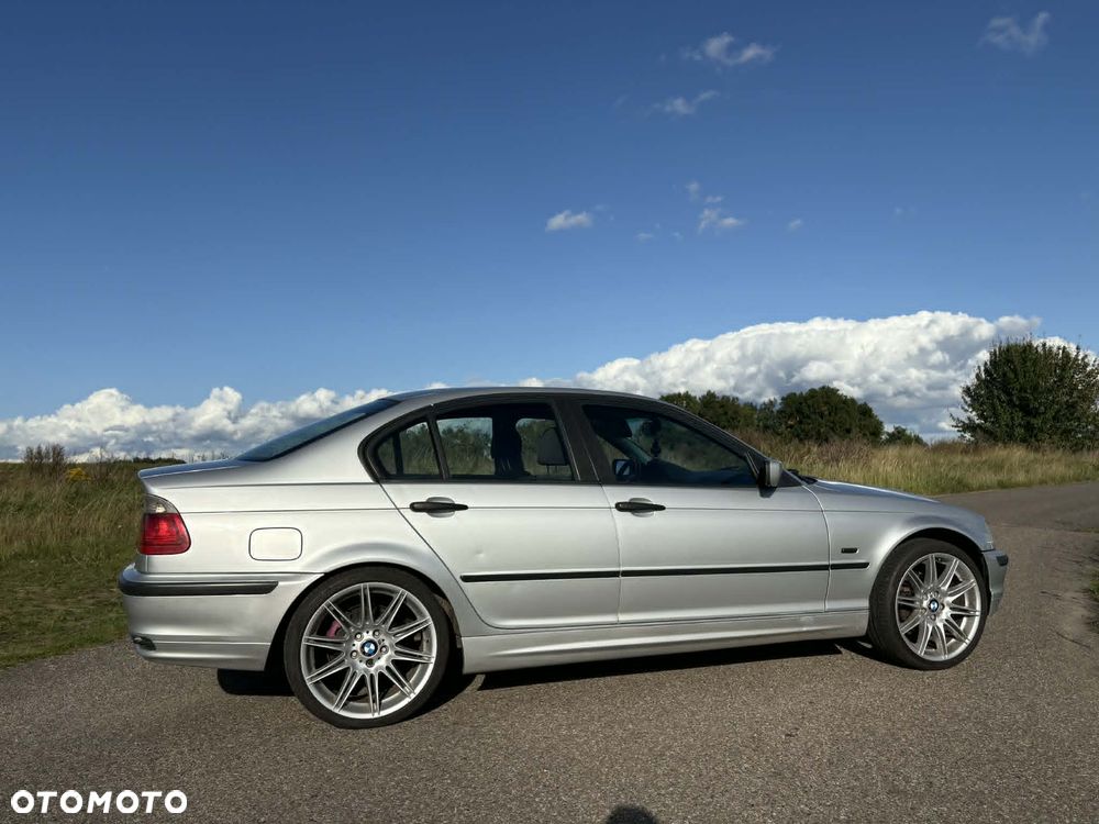 BMW Seria 3 318i - 12