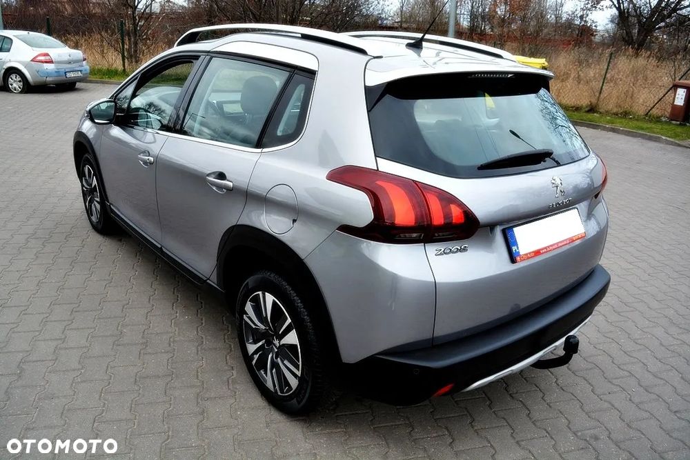 Peugeot 2008 PureTech 110 GPF Stop&Start EAT6 Allure - 4