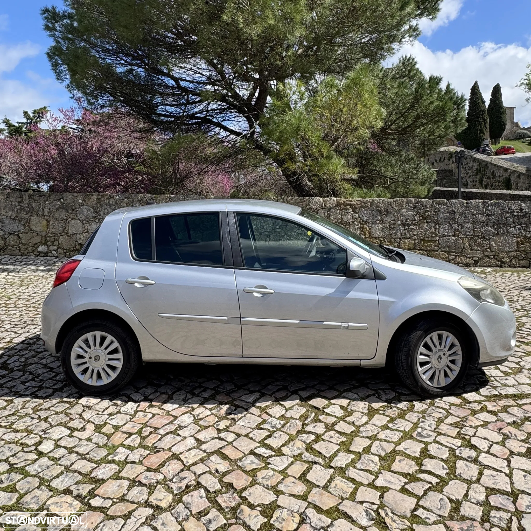 Renault Clio 1.2 16V Dynamique S - 4