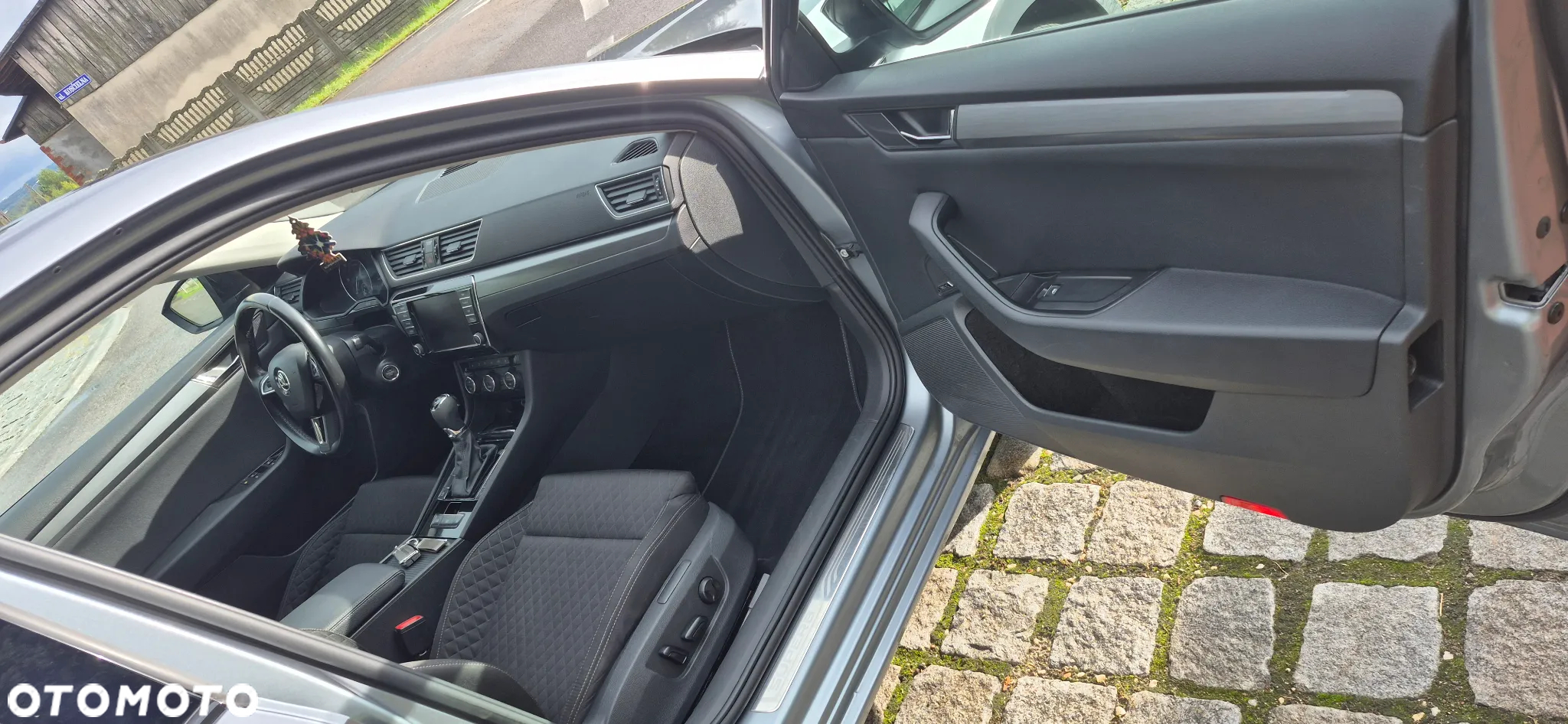 Skoda Superb 2.0 TDI Style DSG - 11