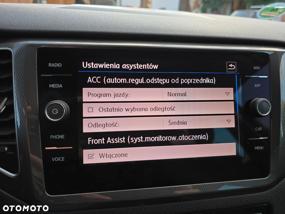 Volkswagen Golf Sportsvan 2.0 TDI SCR DSG Join - 25