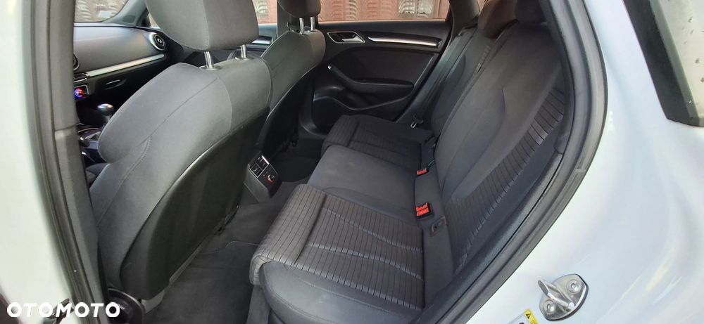 Audi A3 Sportback 2.0 TDI (clean diesel) S line Sportpaket - 16