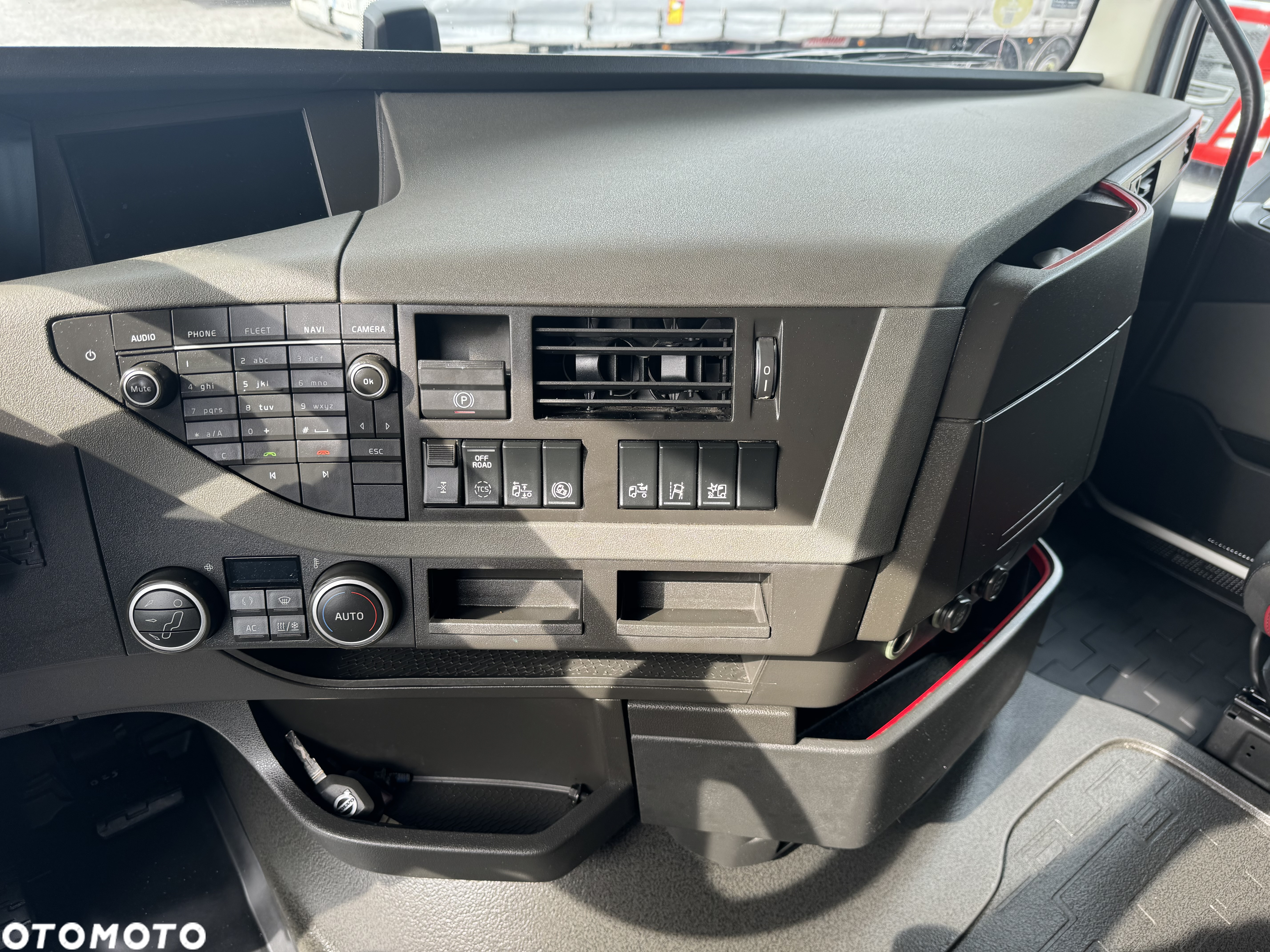 Volvo FH 500 / Automat / Full Spoiler / Lodówka / Klima Postojowa / 2 Zbiorniki / z Francji / - 26