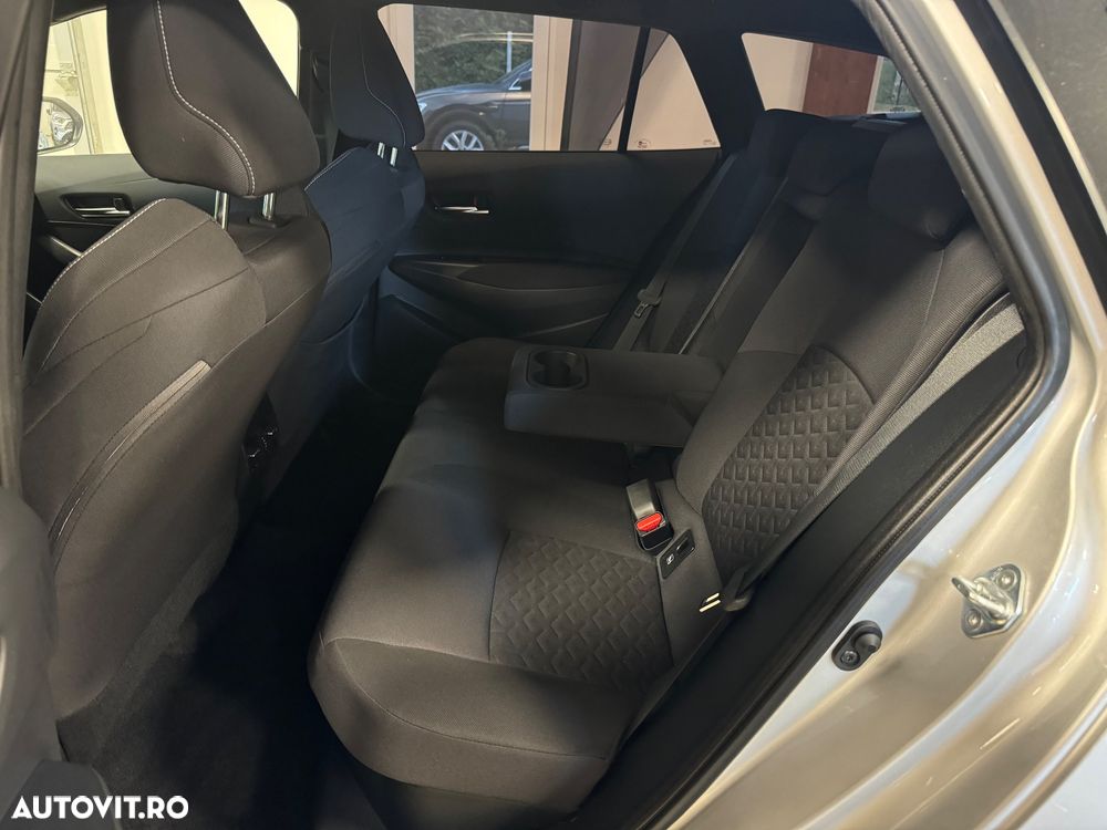 Toyota Corolla 1.8 HSD Business - 21