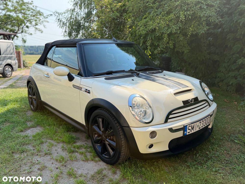MINI Cooper S Sidewalk - 1
