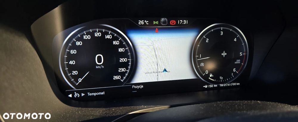 Volvo XC 60 D4 Momentum Pro - 26