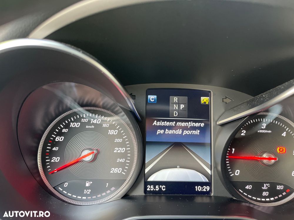 Mercedes-Benz GLC 250 d 4Matic 9G-TRONIC AMG Line - 30