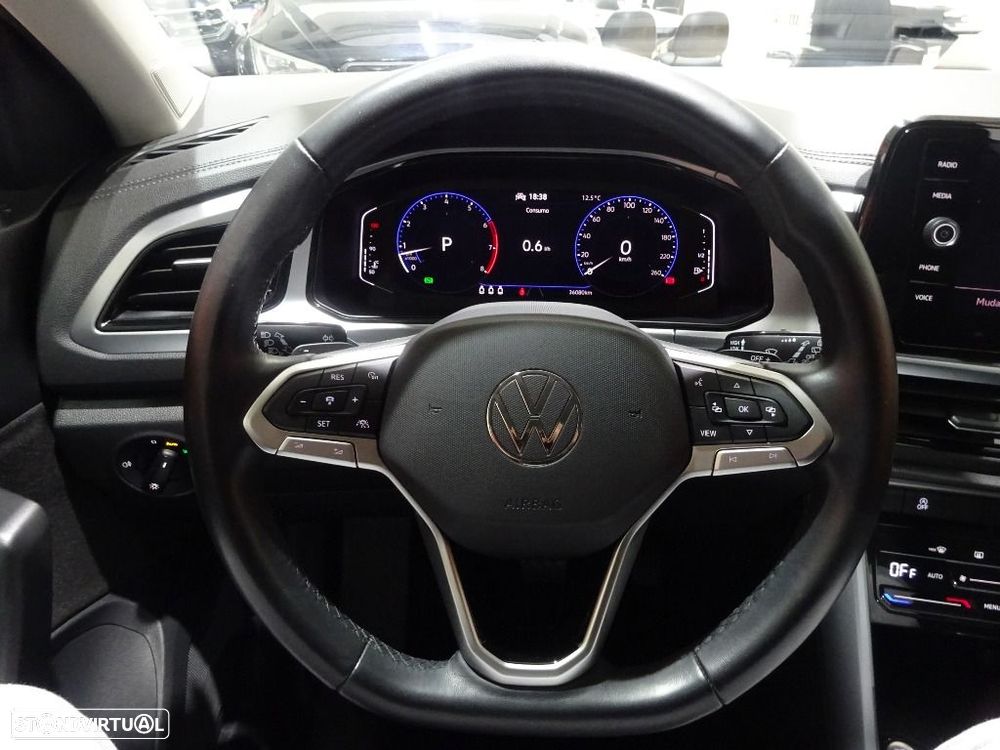 VW T-Roc 1.5 TSI Life DSG - 12